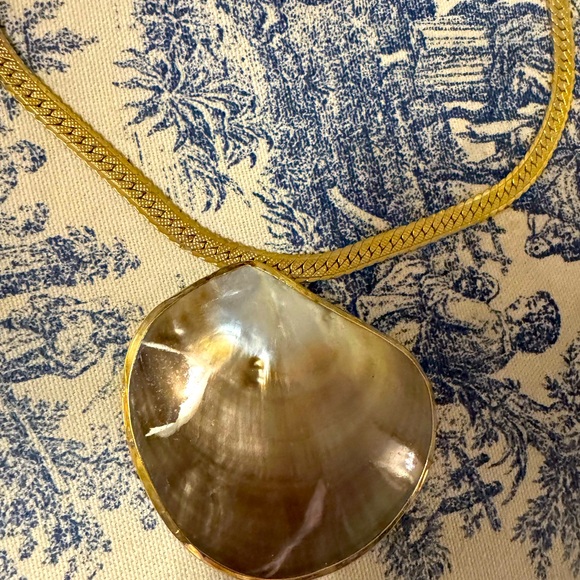 Elegant Italian Textured Necklace - Picture 1 of 5